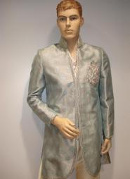 Серебристый стильный индийский свадебный мужской костюм из шёлка (брюки цвета морской пены)