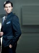 Тёмно-голубой мужской молодёжный костюм-двойка + рубашка + галстук с брошью