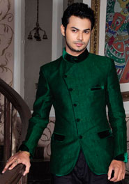 Зелёный модный мужской френч (воротник — стойка) + чёрные брюки