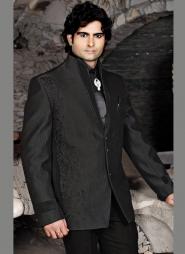 Чёрный красивый мужской костюм-двойка + рубашка + галстук с брошью