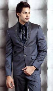 Стильный мужской костюм-двойка цвета серого шифера + рубашка + галстук с брошью