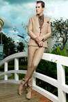 Бежевый мужской костюм-двойка + рубашка