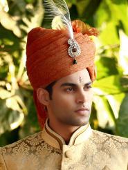 Тициановый индийский мужской тюрбан (чалма) с брошью