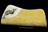 Индийская маленькая сумочка (клатч) из бархата цвета старого золота, с павлином из страз