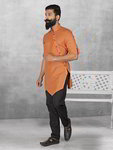 Оранжевая мужская рубашка из льна + чёрные брюки