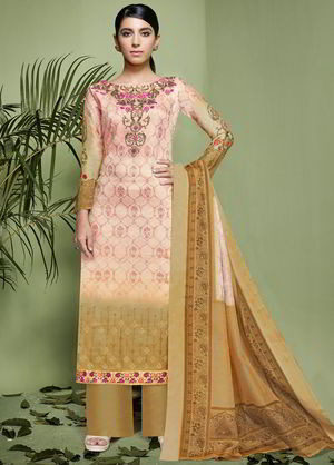 Индийское платье / костюм с длинными рукавами, украшенное вышивкой и стразами