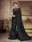 *Чёрное индийское сари, украшенное вышивкой со стразами
