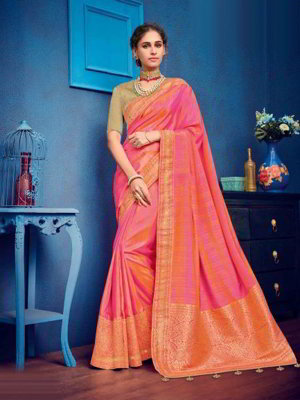 Разноцветное шёлковое индийское сари, украшенное вышивкой со стразами