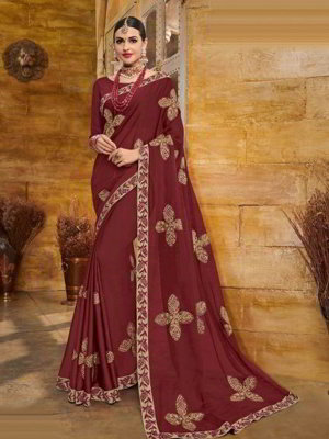 Бордовое индийское сари из креп-жоржета, украшенное вышивкой