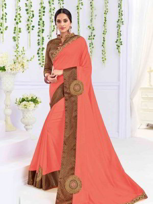 Оранжевое и персиковое шёлковое индийское сари, украшенное вышивкой со стразами