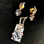 *Золотое индийское украшение на шею со стразами