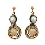 *Молочные и золотые индийские серьги с бисером