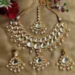 *Молочное и золотое индийское украшение на шею со стразами, искусственными камнями