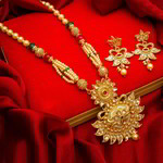 *Золотое индийское украшение на шею со стразами, перламутровыми бусинками