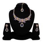 *Молочное и золотое индийское украшение на шею со стразами