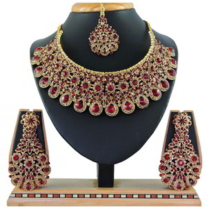 Бордовое и золотое индийское украшение на шею со стразами