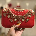 Красный женский клатч