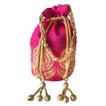 *Розовая сумочка-мешочек из хлопка с шёлком, украшенная вышивкой с пайетками