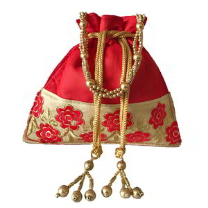 Бордовая и красная шёлковая сумочка-мешочек, украшенная вышивкой
