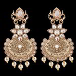 *Молочные и золотые латунные индийские серьги со стразами