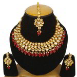 *Молочные и золотые индийское украшение на шею с искусственными камнями