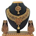 *Золотые индийское украшение на шею со стразами