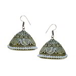 *Серебристые латунные индийские серьги с перламутровыми бусинками