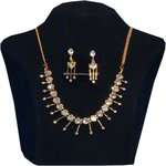 *Золотые индийское украшение на шею со стразами