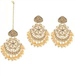 *Молочное и золотое латунное индийское украшение на голову (манг-тика) со стразами, перламутровыми бусинками