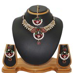 *Разноцветное индийское украшение на шею со стразами, перламутровыми бусинками