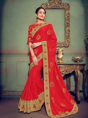 Красное шёлковое индийское сари, украшенное вышивкой со стразами, стразами