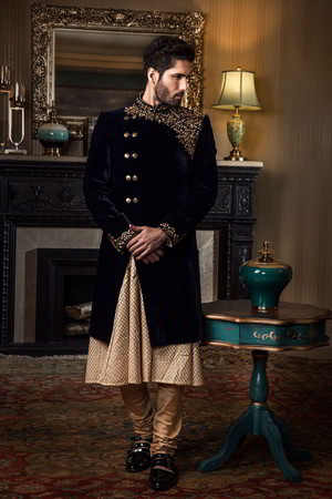 Национальный индийский свадебный костюм