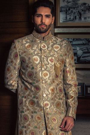 Серый национальный индийский свадебный мужской костюм
