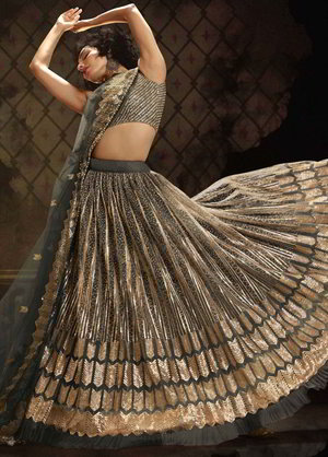 Серый национальный индийский женский костюм лехенга (ленга) чоли, украшенный вышивкой с люрексом