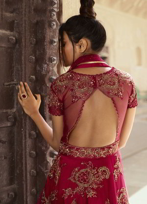 Бордовое платье / костюм из атласа и фатина, украшенное вышивкой