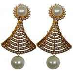 *Молочные и золотые индийские серьги из латуни с перламутровыми бусинками