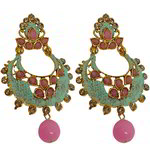 *Зелёные и золотые латунные индийские серьги с перламутровыми бусинками