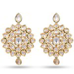 *Молочные и золотые индийские серьги с искусственными камнями