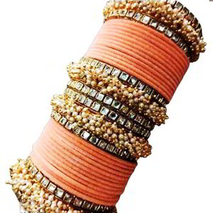 Золотой и розовый индийский браслет с бисером
