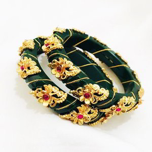 Зелёный и золотой индийский браслет со стразами, бисером