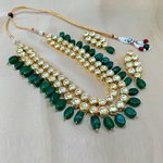 *Молочное и золотое индийское украшение на шею с искусственными камнями