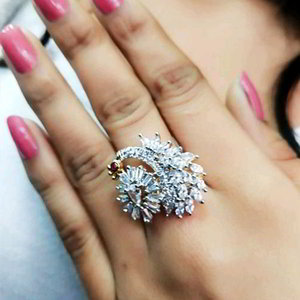 Серебристое женское индийское кольцо из латуни со стразами