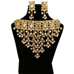 Бежевое, коричневое и золотое индийское украшение на шею со стразами, искусственными камнями