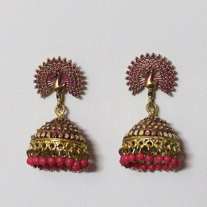 Золотые и розовые индийские серьги из латуни с перламутровыми бусинками