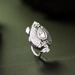 *Серебристое индийское кольцо в нос со стразами