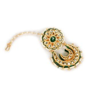 Золотое индийское украшение на голову (манг-тика) с искусственными камнями