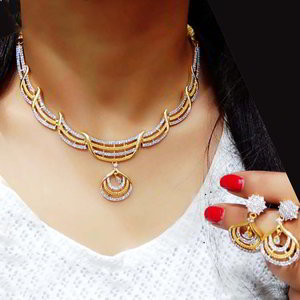 Серебристое и золотое индийское украшение на шею со стразами