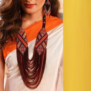 Разноцветное индийское украшение на шею