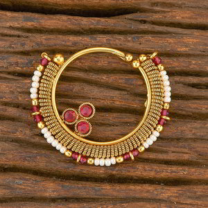 Молочное, цвета меди и золотое индийское кольцо в нос из меди с искусственными камнями, перламутровыми бусинками