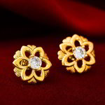 *Молочные и золотые индийские серьги со стразами